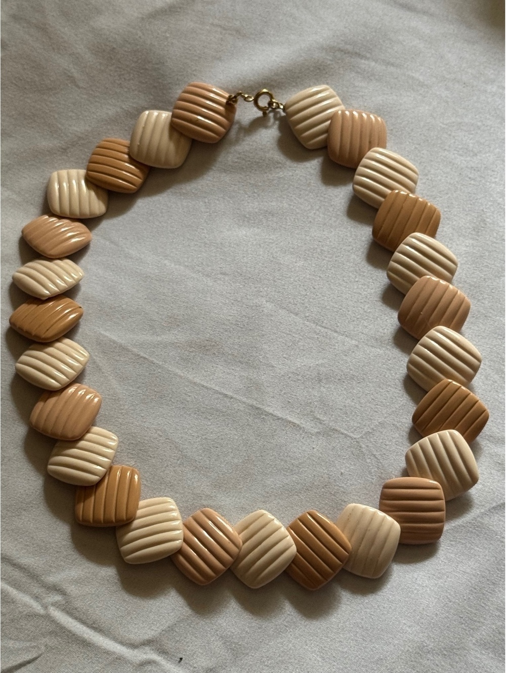 Vintage 1985 Avon "Summer Sands" Necklace